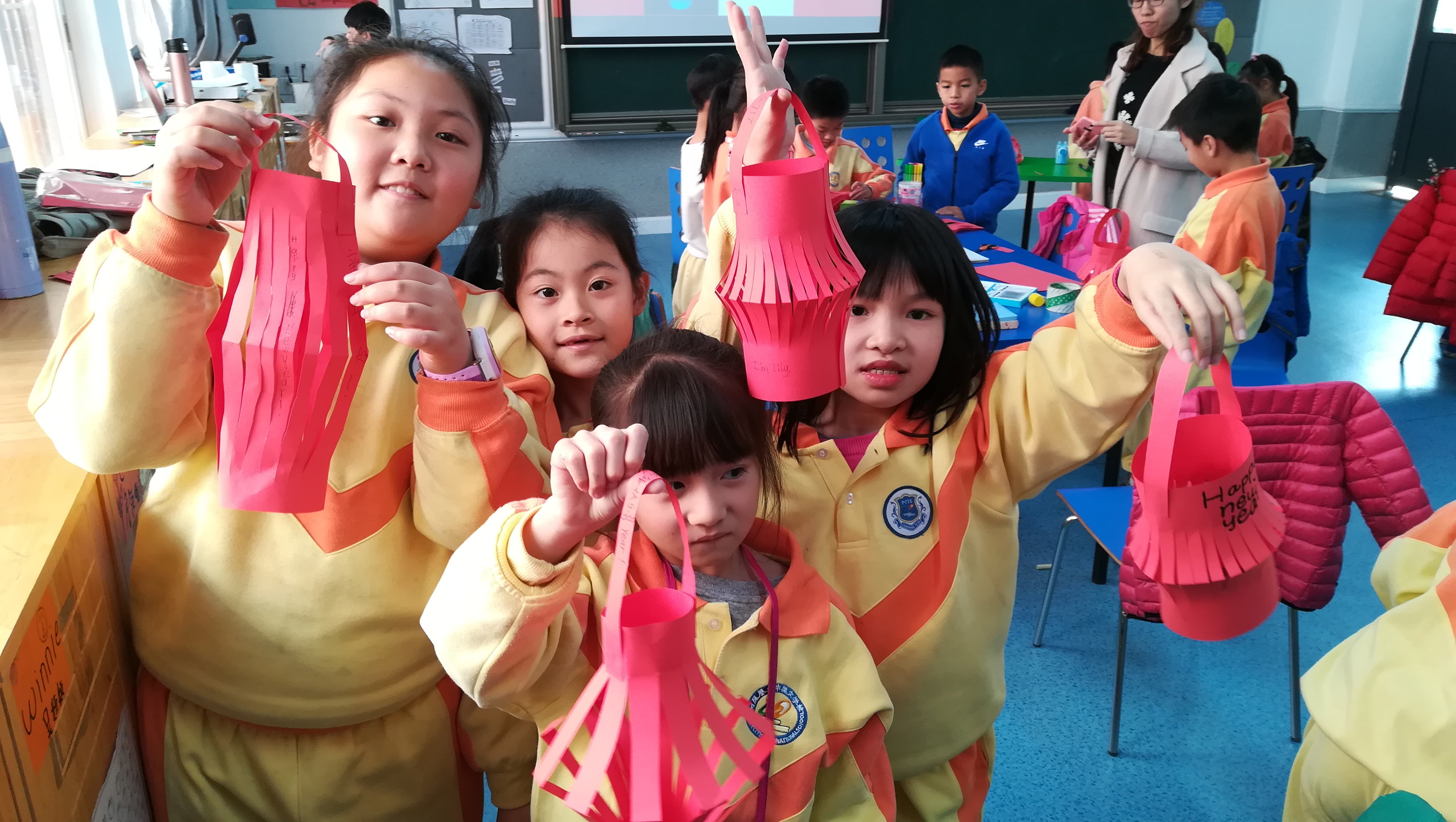 Hóngbāo 红包, Lanterns, and Student Art